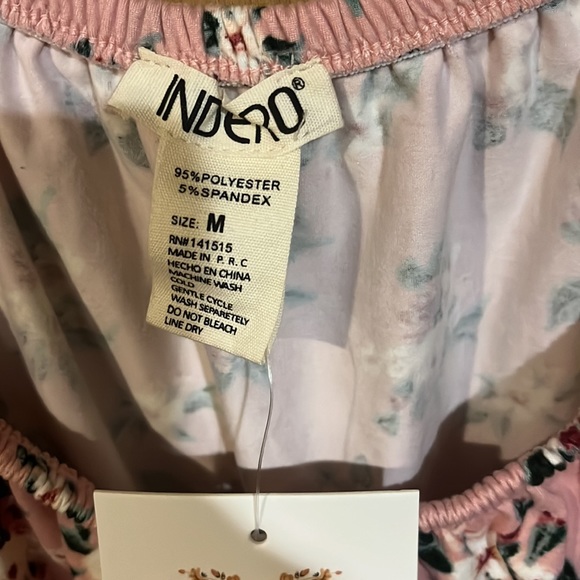 🌸💕Nwt Absolutely stunning pink floral short set with cropped swing top - Picture 4 of 7